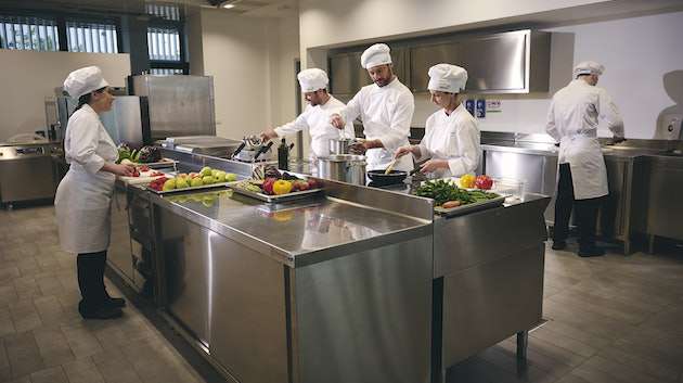Il bilancio di sostenibilità 2023 di CIRFOOD, 13 tonnellate di cibo donate alla comunità