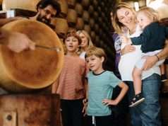 Il Parmigiano Reggiano con i caseifici turistici al TTG di Rimini