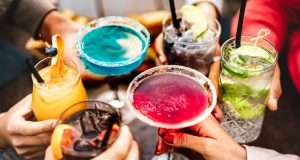 Bevande: le vendite aumentano ma meno alcolici e più bibite salutari